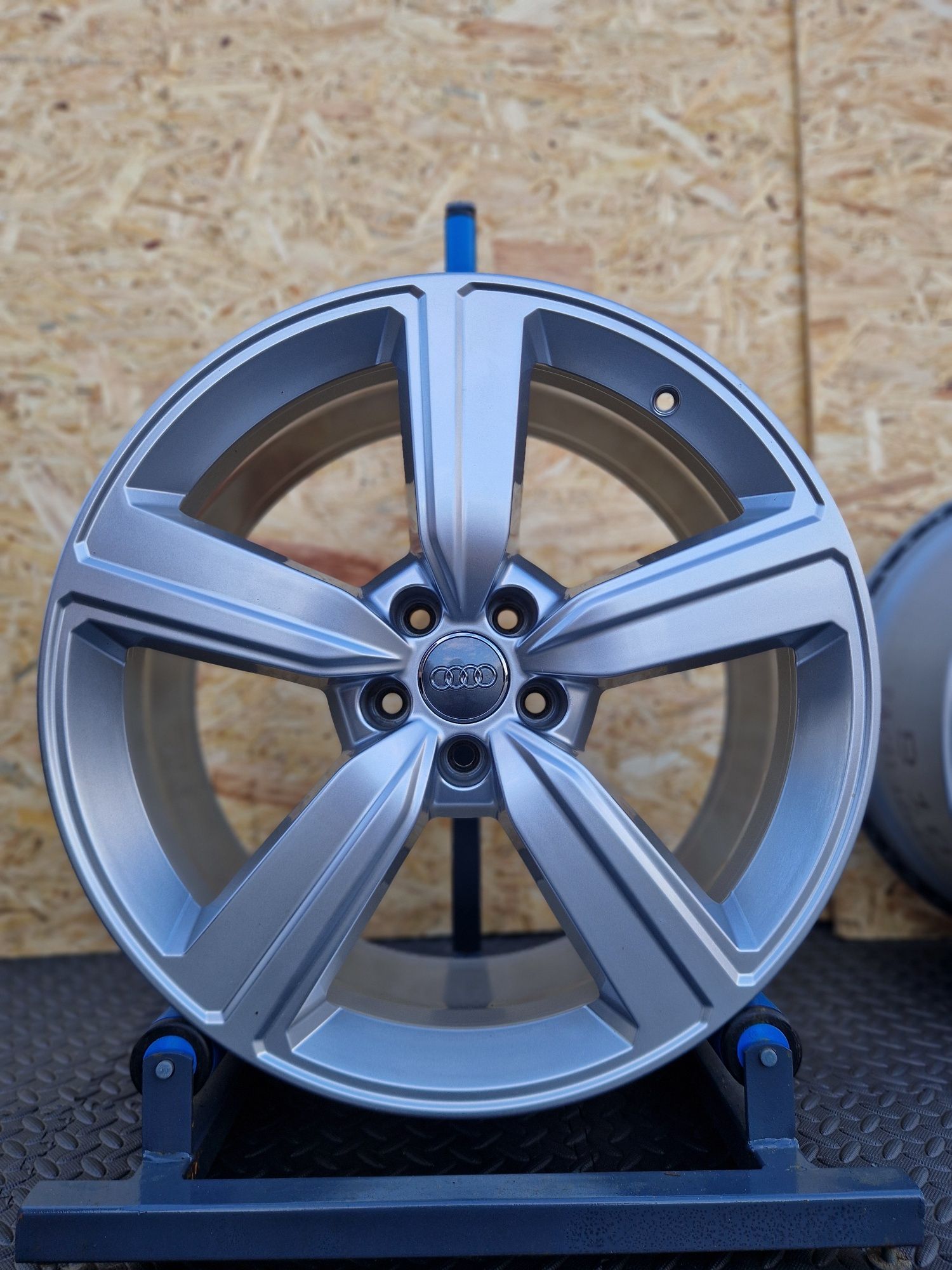 Felgi aluminiowe 5x112 20" Audi OM 4KE601025S