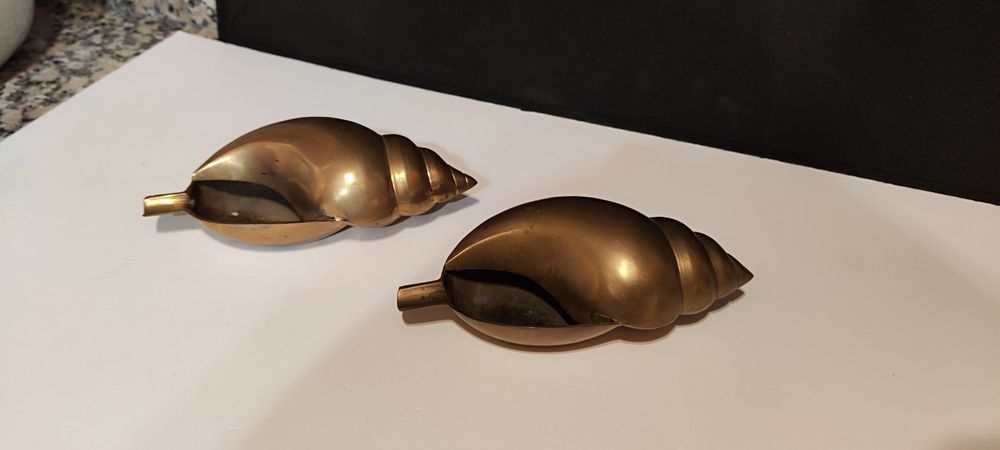 Cinzeiros conchas em Latão ( valor unitário)
