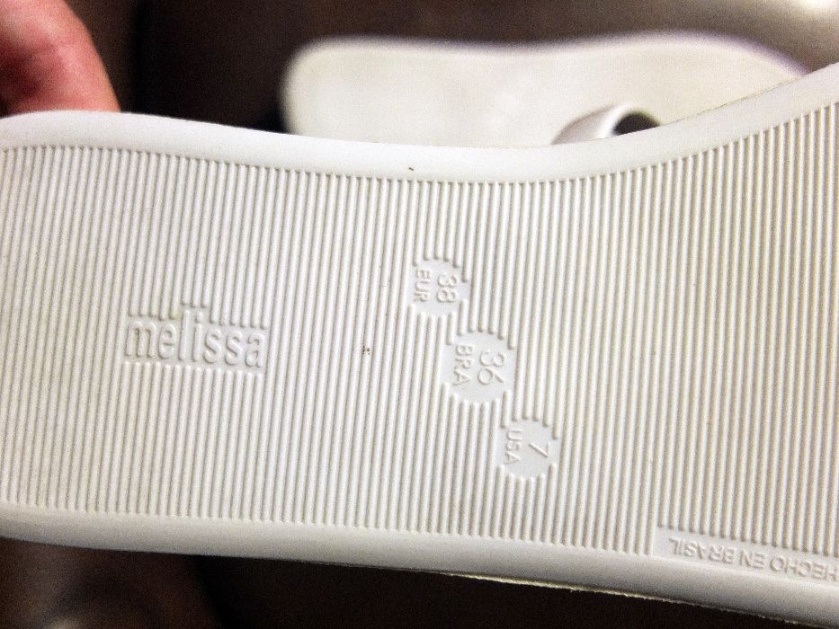 Sandálias Melissa Brancas 38 (Calçam 37)