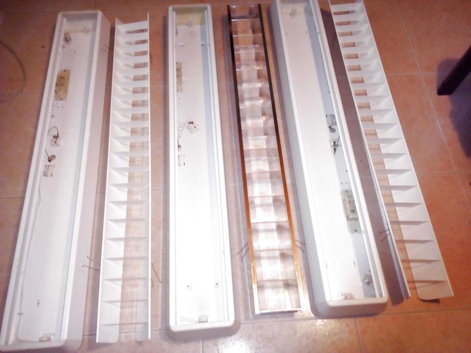 3 Armaduras Salientes Fluorescentes  EEE 1x36W