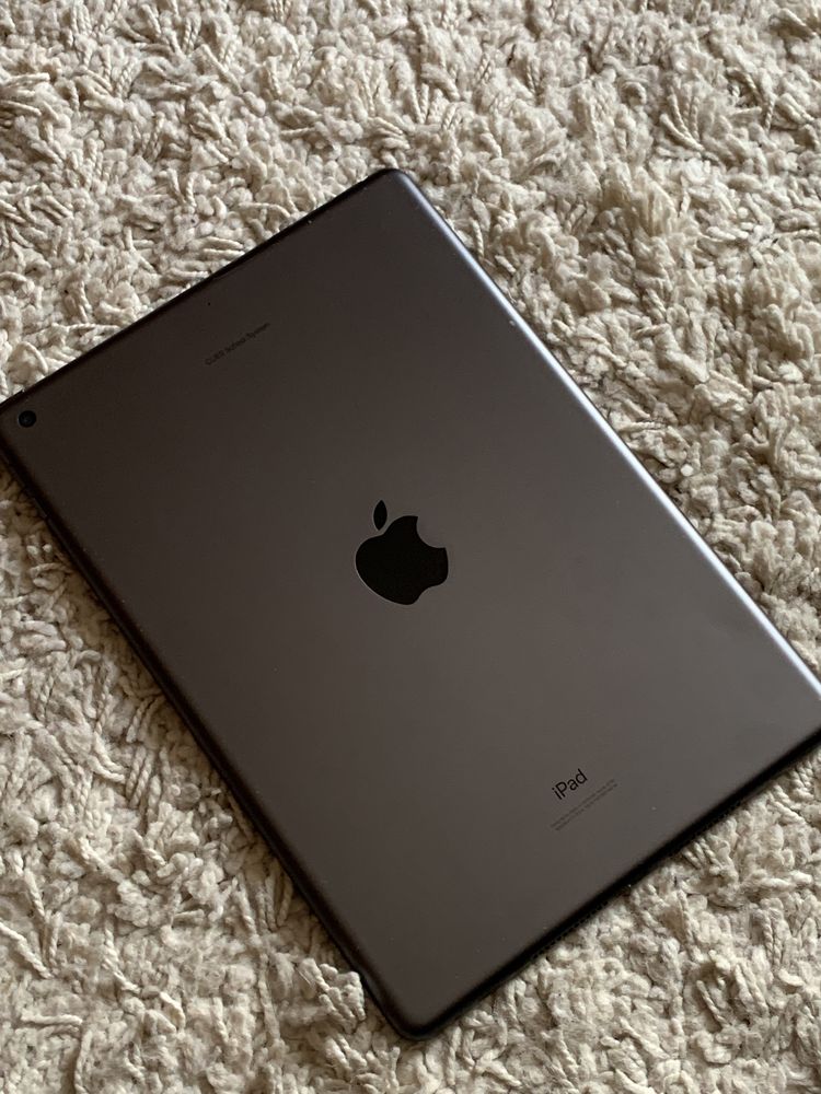 Планшет Apple iPad Air 2 для школы