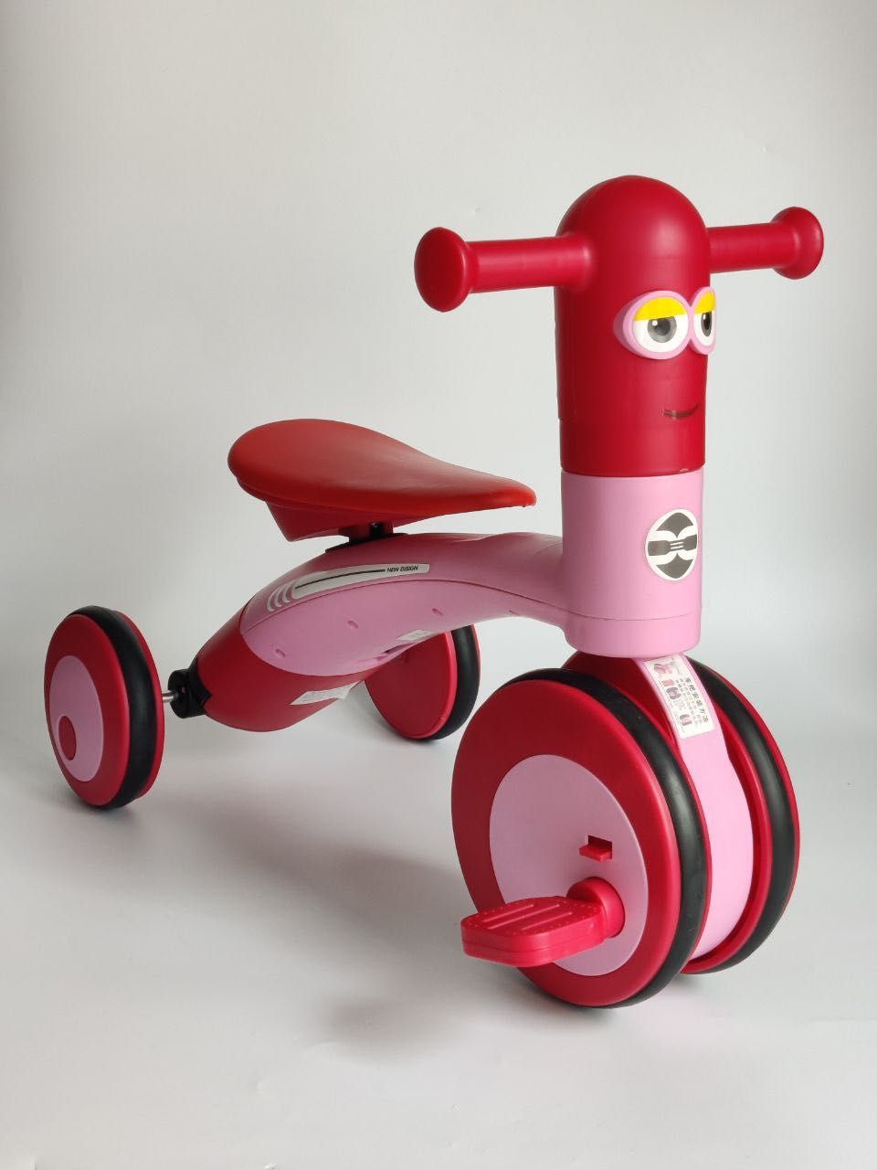 Детский велосипед беговел Minion XZ01 музыка + подстветка