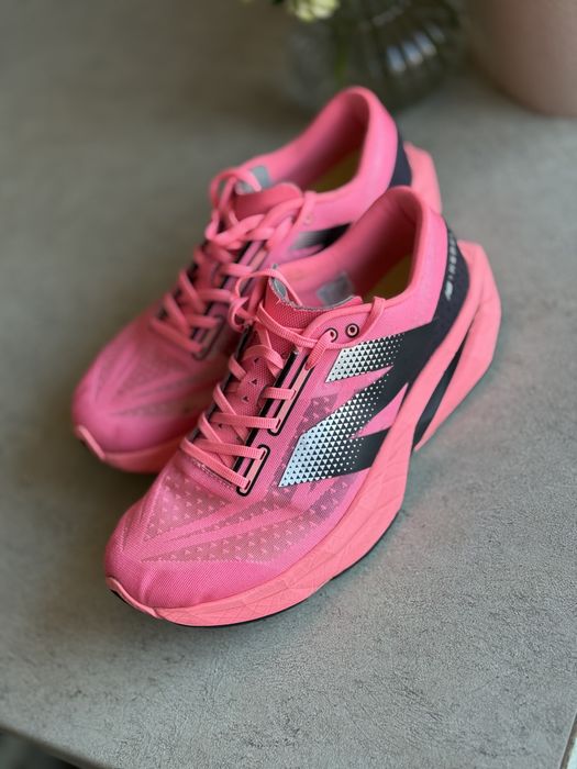 Продам кросівки New Balance FuelCell Rebel v4