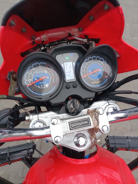 Продам мотоцикл спарк сп 200
