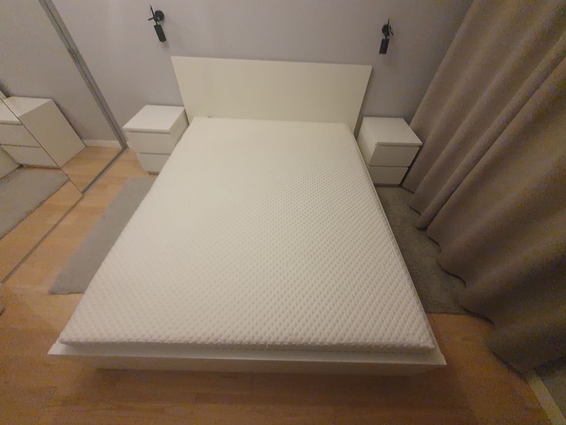 Łóżko MALM-IKEA
Zestaw mebli do sypialni, biały,
-Łóżko 200 cm x 160 b