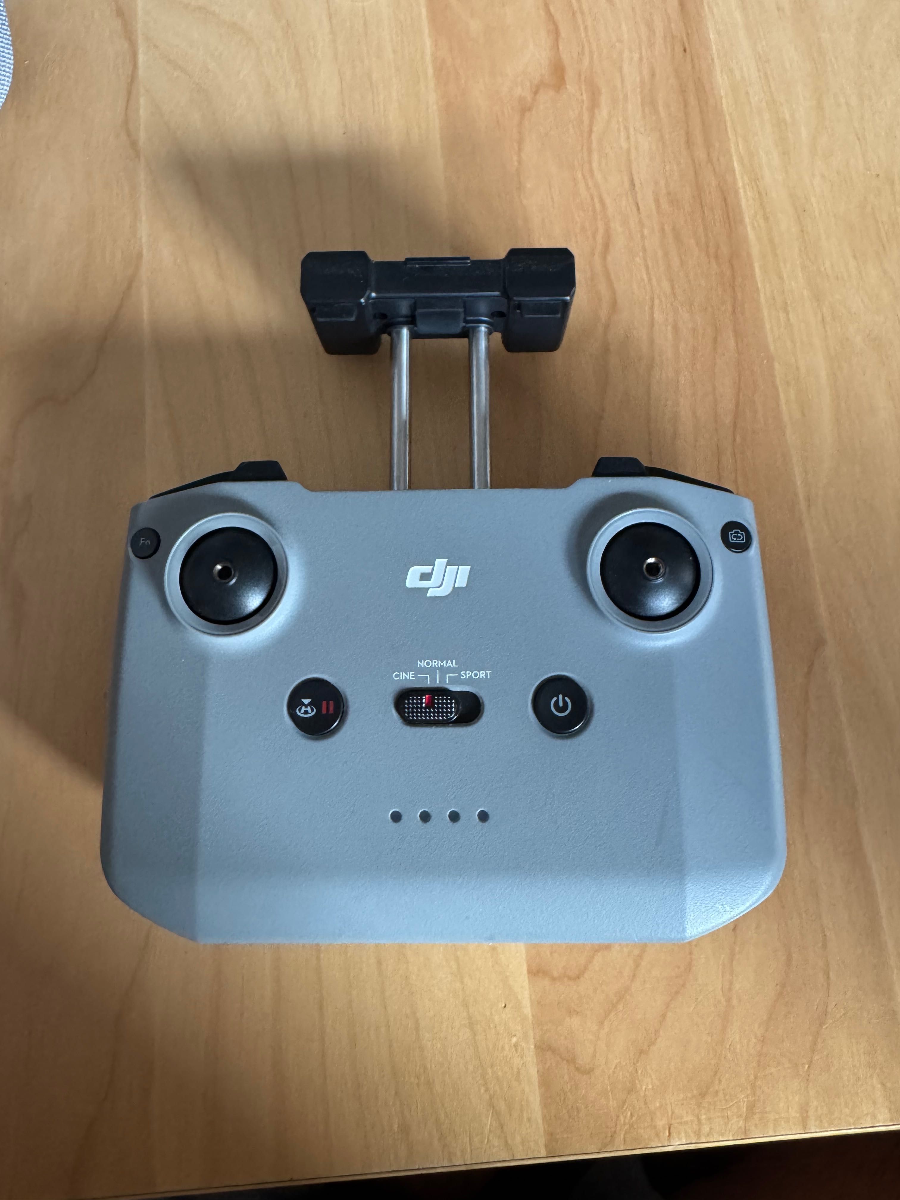 DJI Comando de Drone RC-N1 Usado – Excelente Estado!