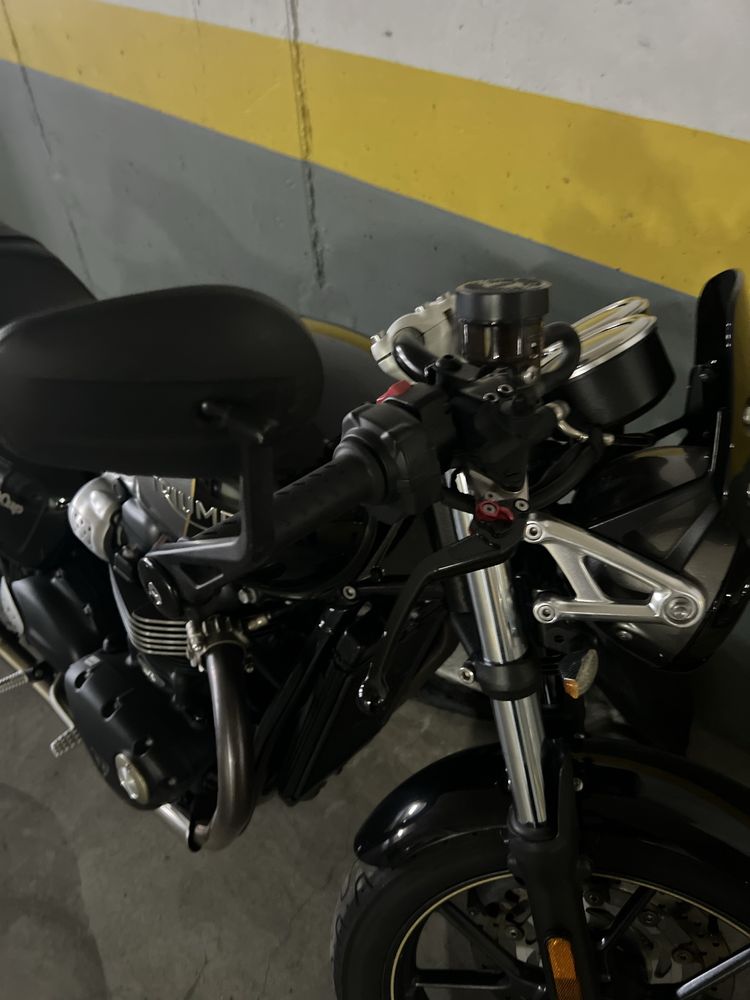 Triumph Street Cup Cafe Racer