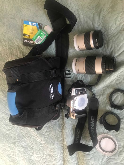 Minolta Dynax 505 si zestaw obiektywy: AF 28-80 i AF 75-300 torba