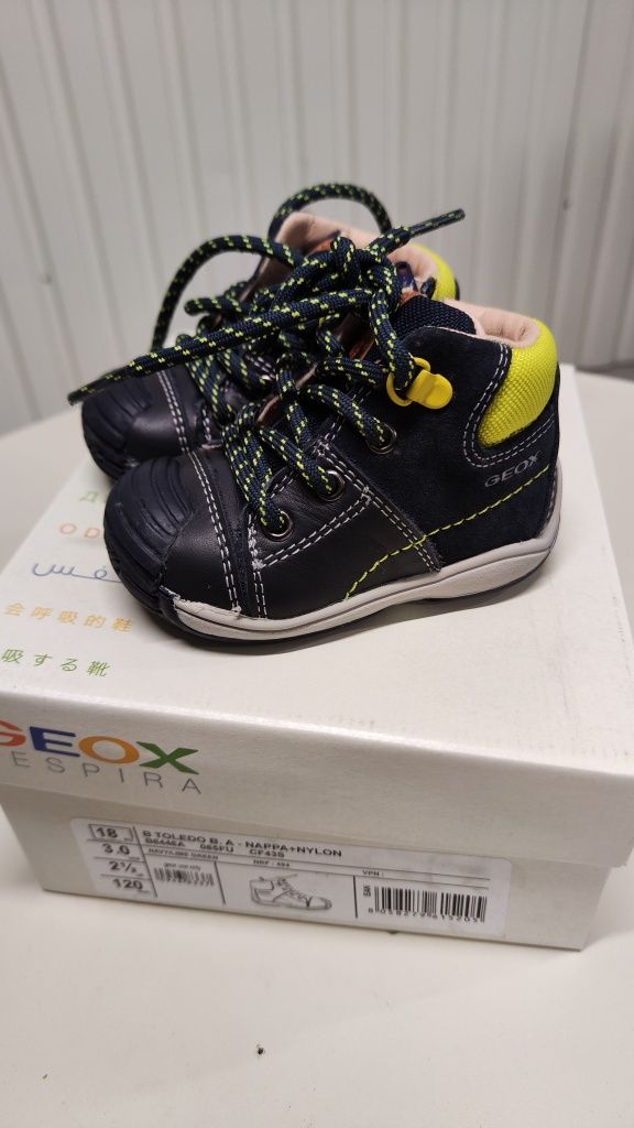 Botins pele Geox *18* - Como Novo