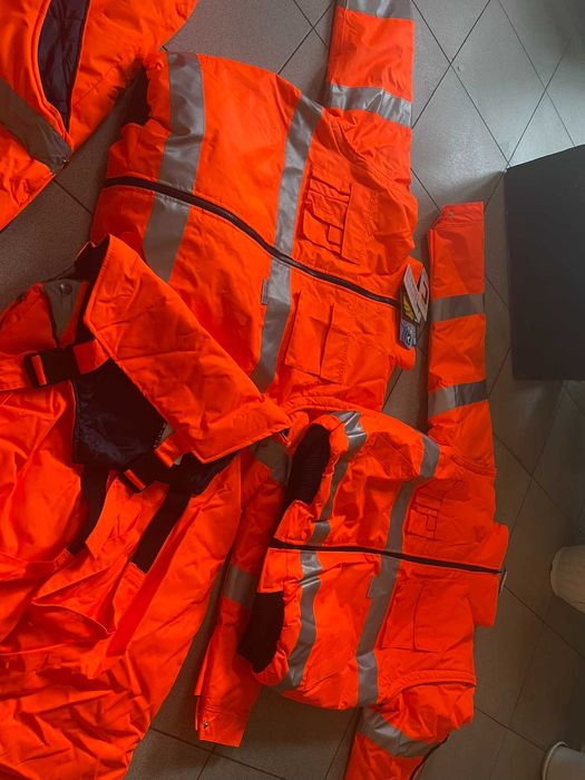 Спецодяг зимовий куртки та комбінезони професійні сертифіковані