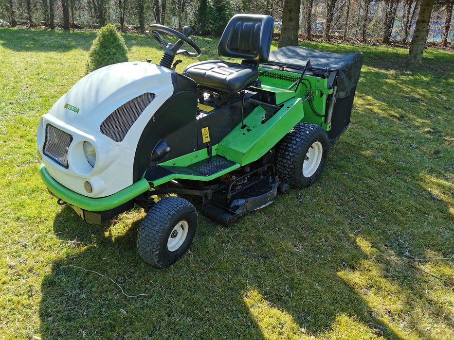 Traktorek kosiarka Etesia hydro 100