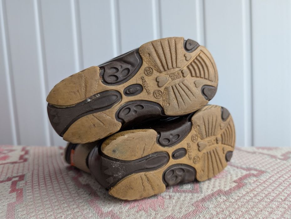 Чобітки Демар 23-24 р. Віддам