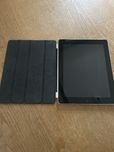 Ipad uszkodzony , brak ładowarki , na części