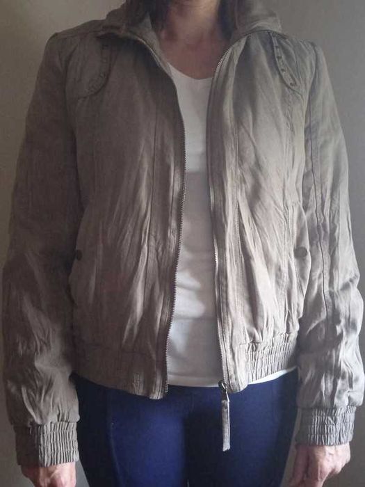 Blusão, cor verde tropa, tamanho L