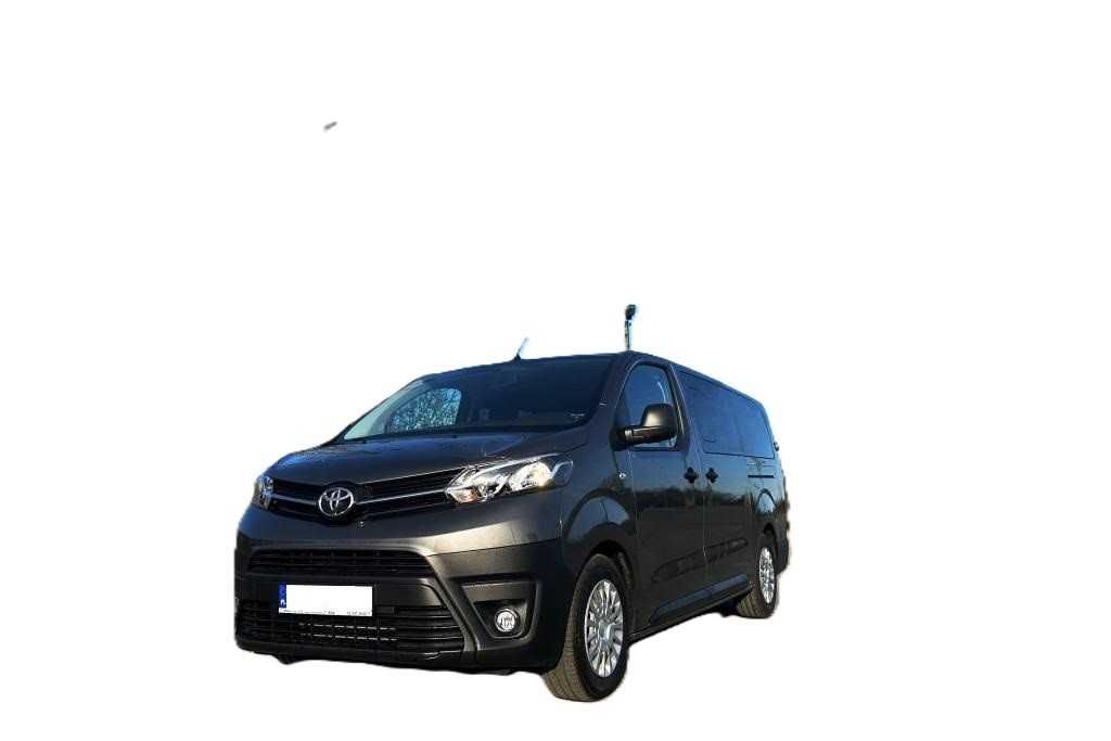 Wynajem 8 osobowa Toyota Sienna, Toyota Proace, Busy 9 i 8 osobowe