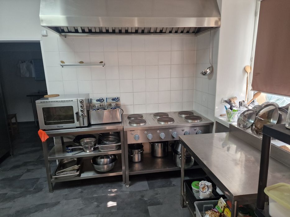 Sprzedam całe wyposażenie sali bankietowej,  restauracji, bistro.