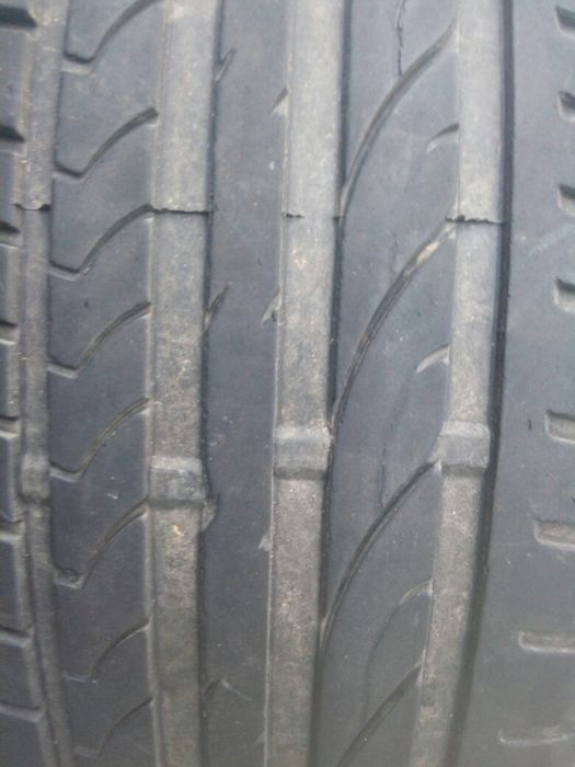 Pneus usados um de cada marca