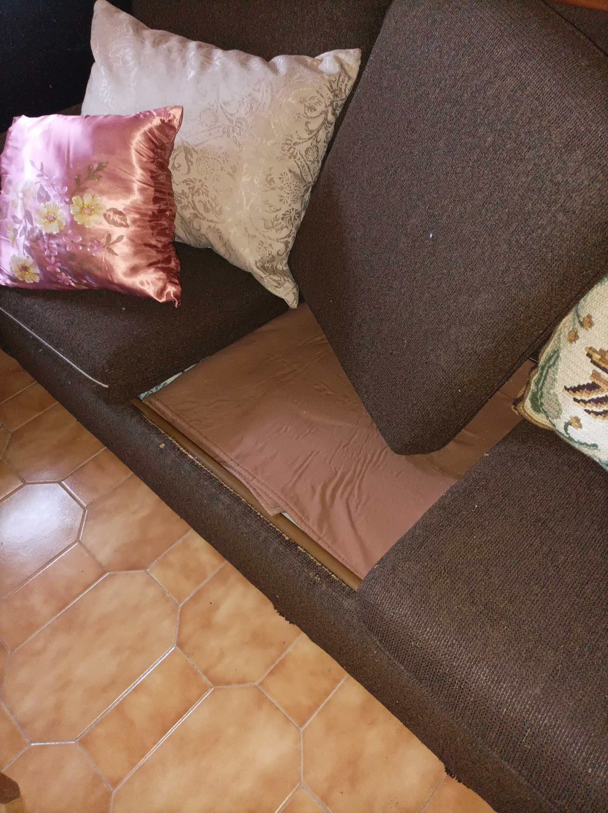 Sofá cama em tecido preto