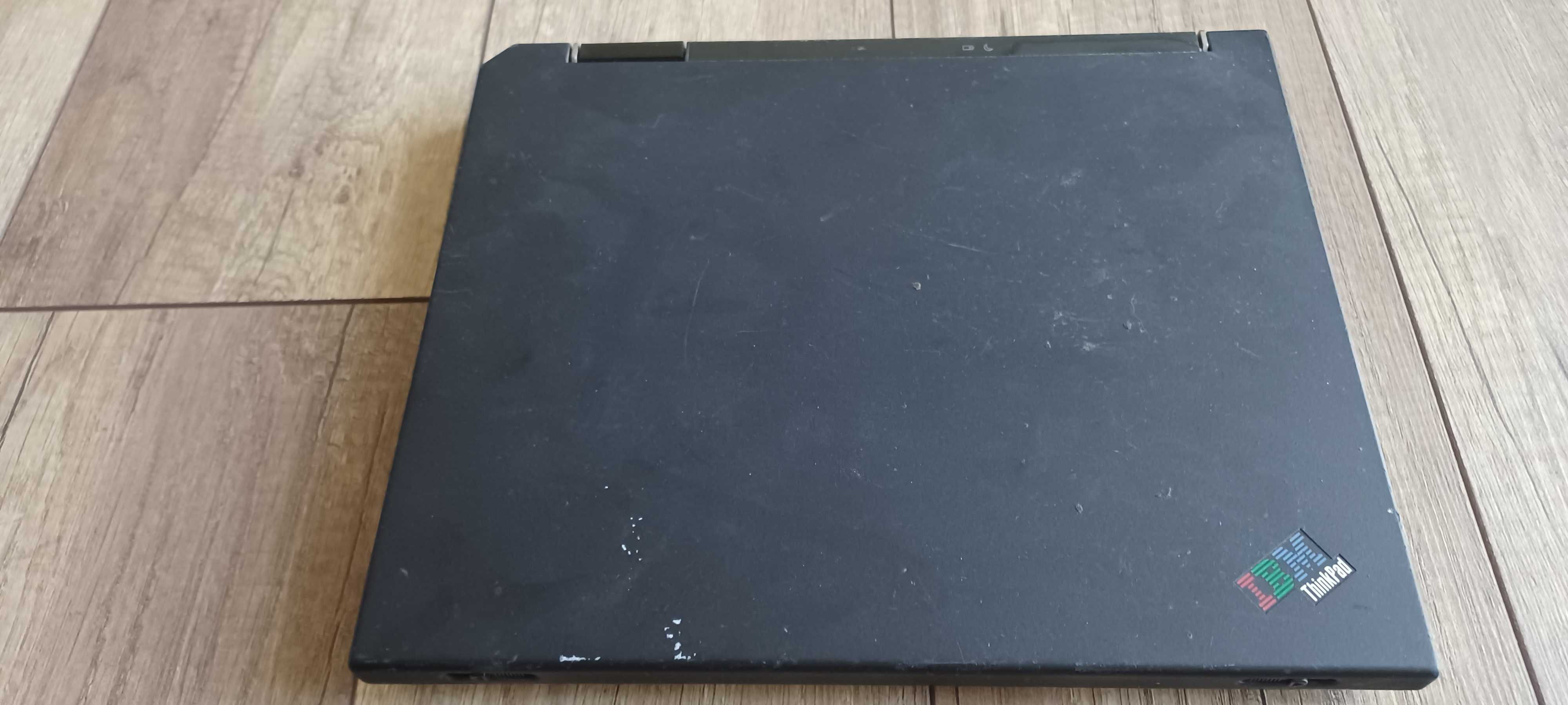 Laptop IBM X31 z zasilaczem