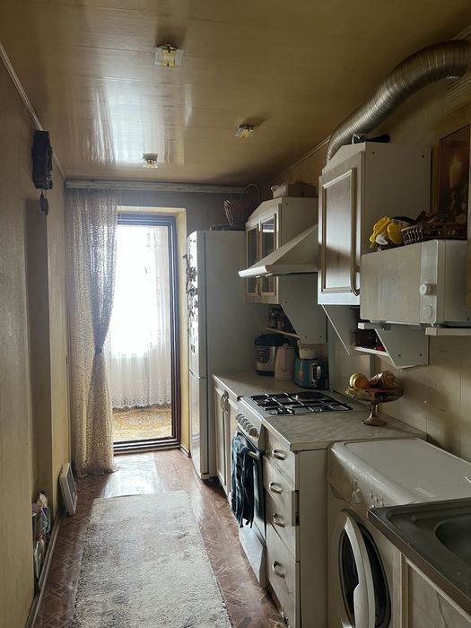 3-кімнатна квартира смт. Новомиколаївка