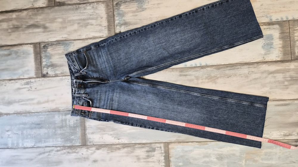 Джинси Colin's. В чудовому стані.