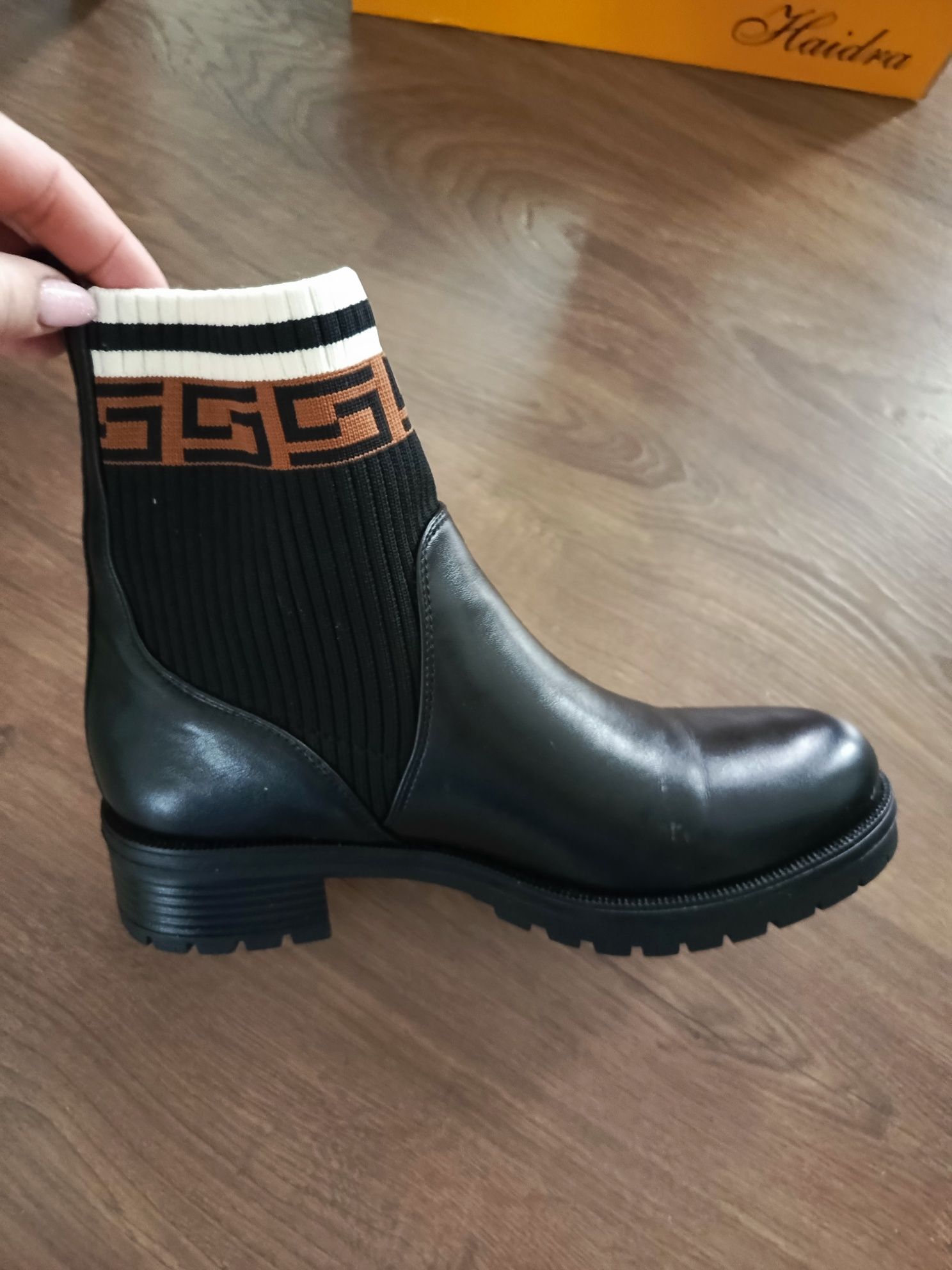Buty damskie botki 39