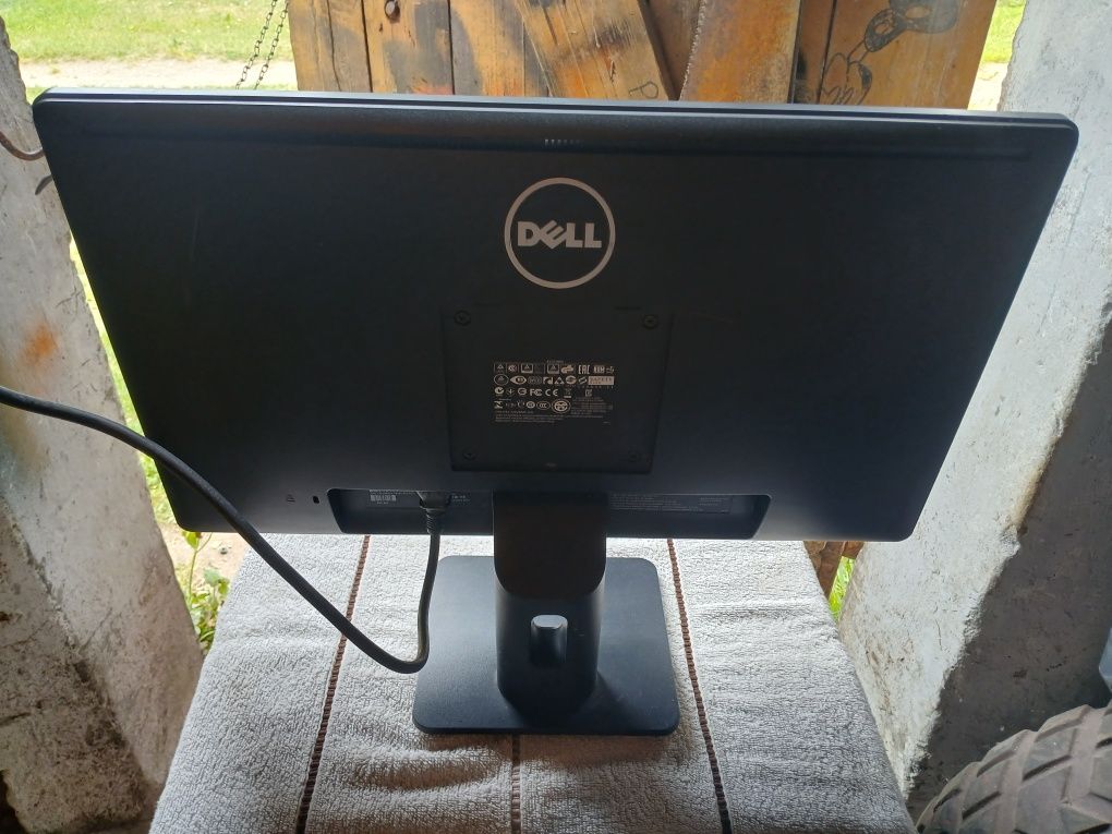 Monitor Dell komputer