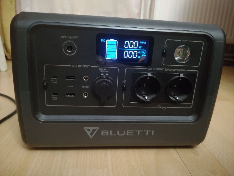 Зарядна станція Bluetti EB70 716Wh, 1000W