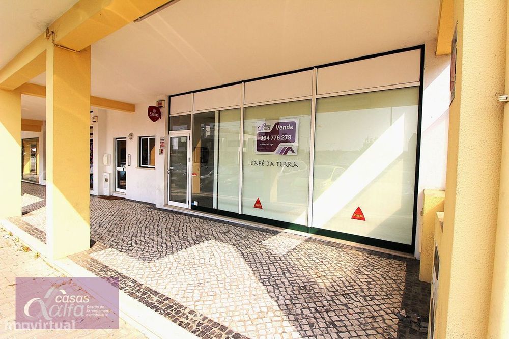 Loja com licença para restauração  centro de Monte Redondo