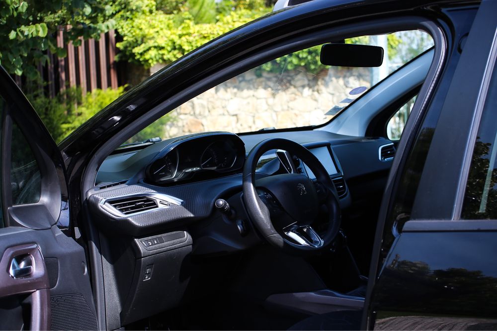 Peugeot. 2008 1.2