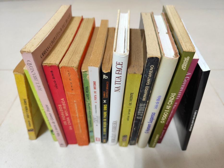 Livros antigos de autores Portugueses
