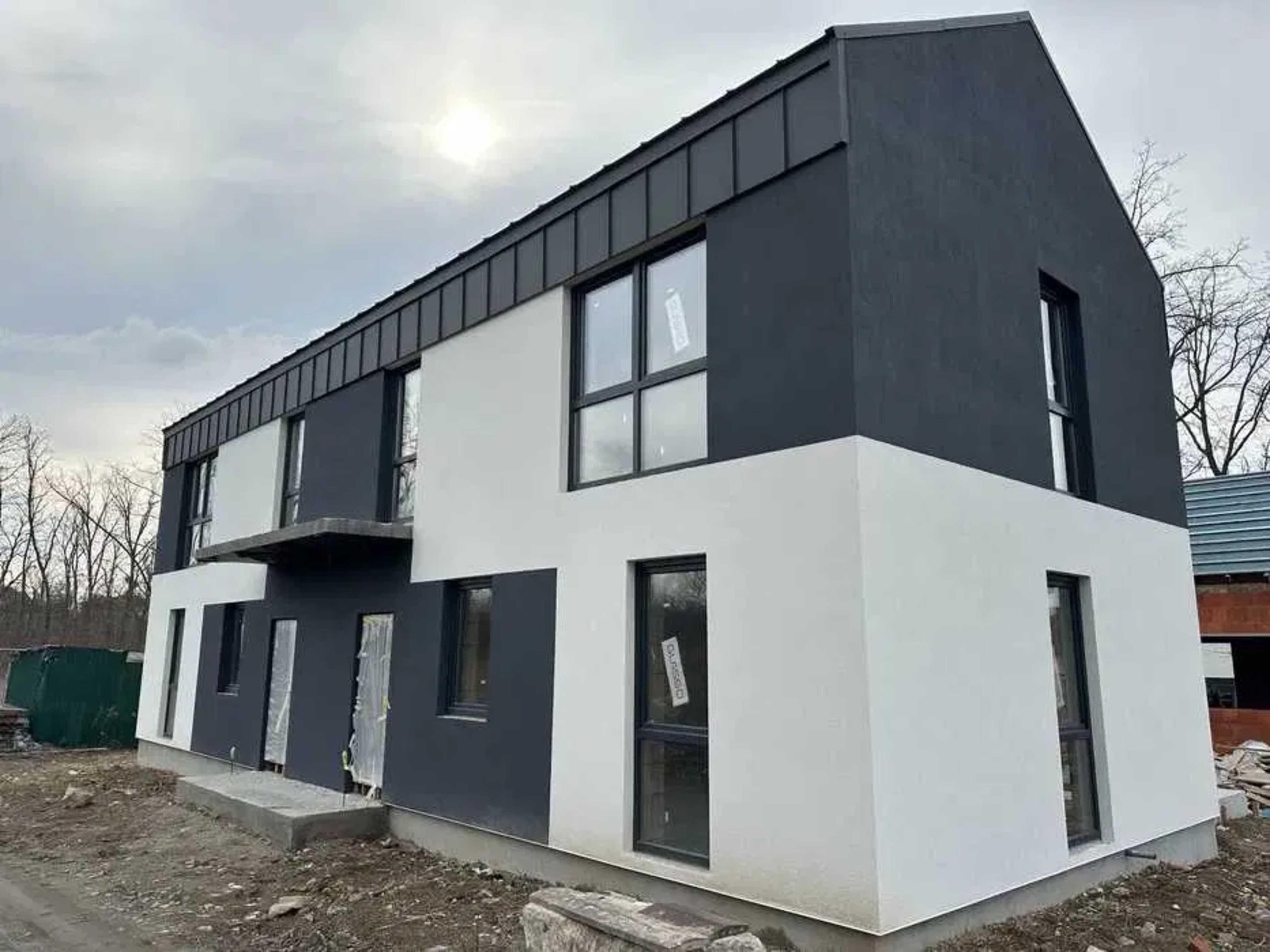 Продається дуплекс 90 м² у котеджному містечку Круглик