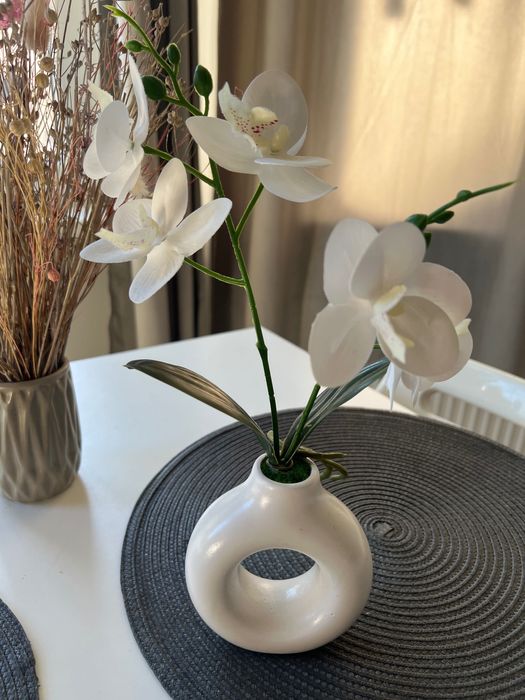 sztuczny kwiat orchidei