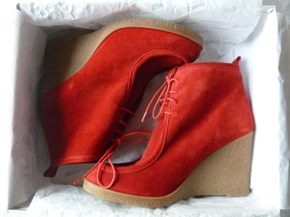 женские ботинки, полусапожки Bata, замша, новые, Италия