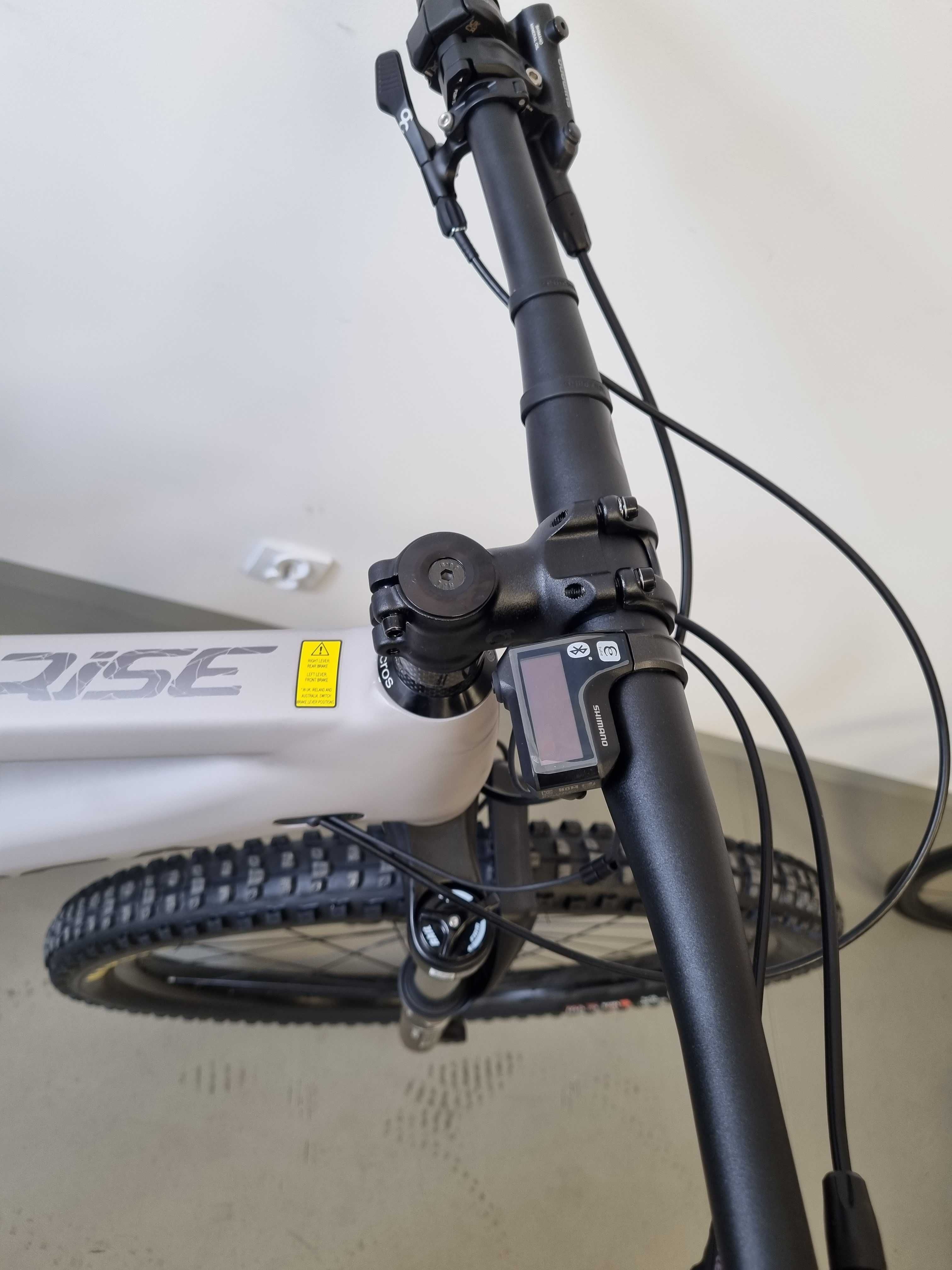 Wyprzedaż Nowy Rower elektryczny Orbea Rise H30 L Shimano EP8 MTB