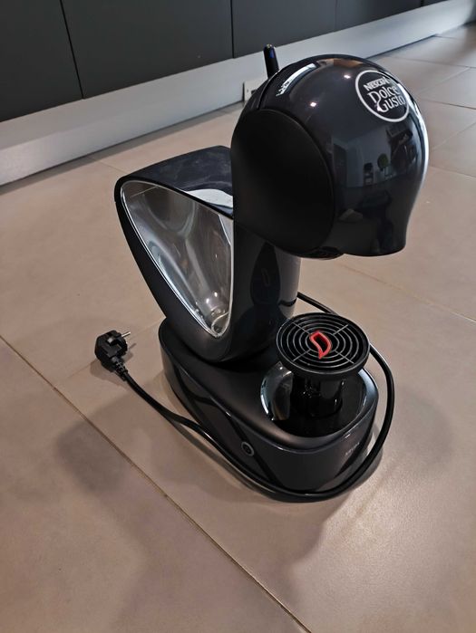 Máquina café Doce Gusto