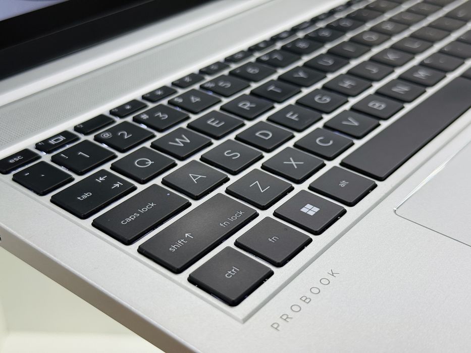 Преміальний HP ProBook 450 G9 | i5-1235U + IRIS Xe | 16 RAM | 256 SSD