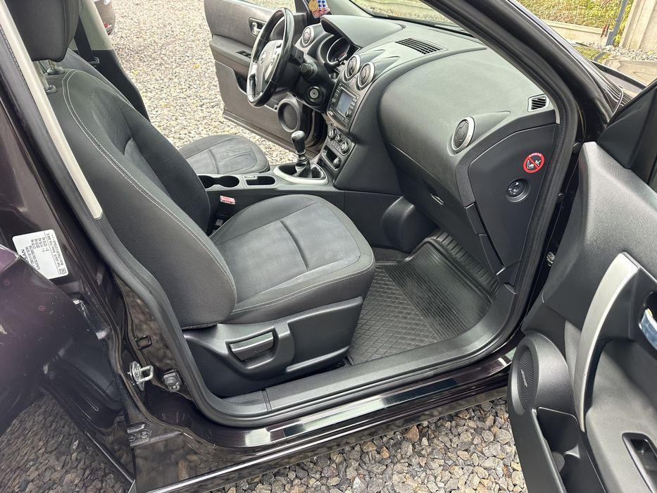 Qashqai +2 7 osobowy diesel hak ładny Navi Bose Panorama Tempomat