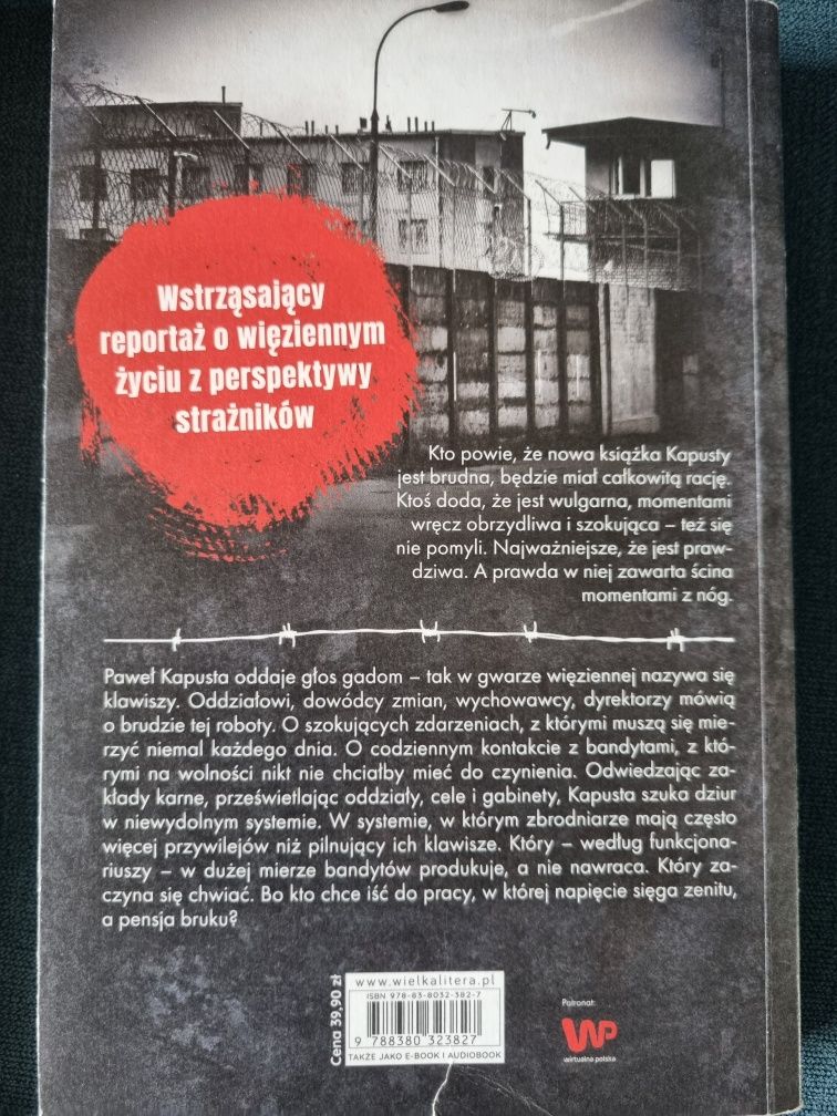 Komplet ksiązek o tematyce mafii, polskiej policji i więziennictwa