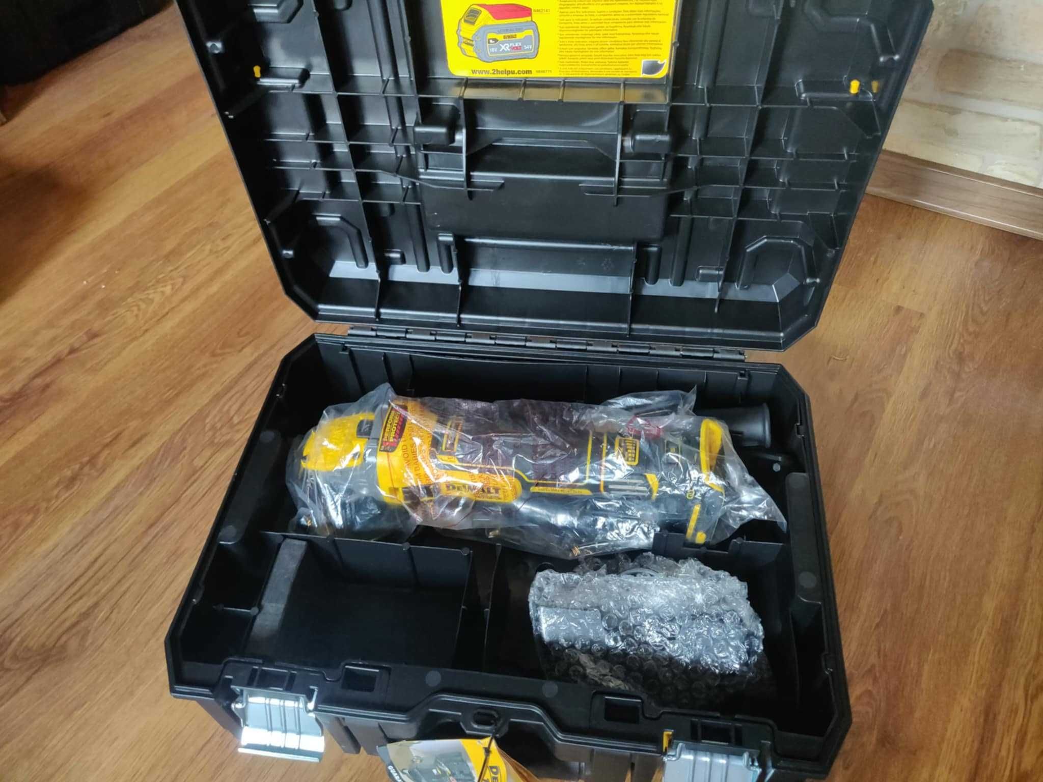 Szlifierka kątowa DeWALT DCG409VSNT
