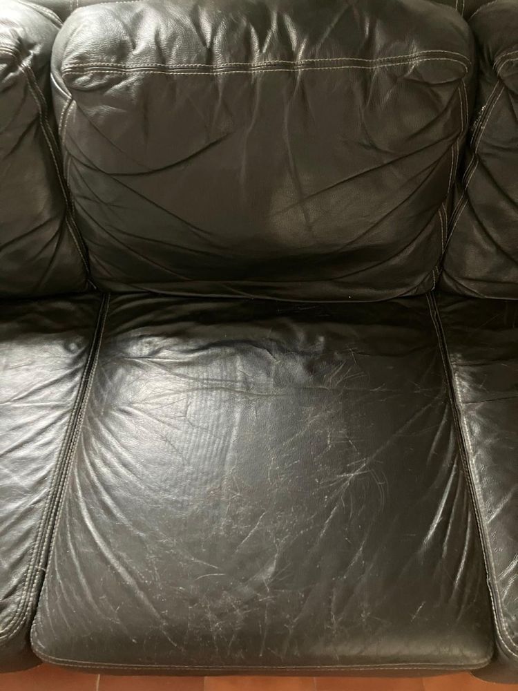 Sofa preto 3 lugares