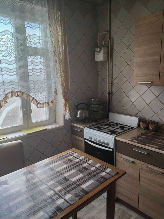 трикімнатна квартира