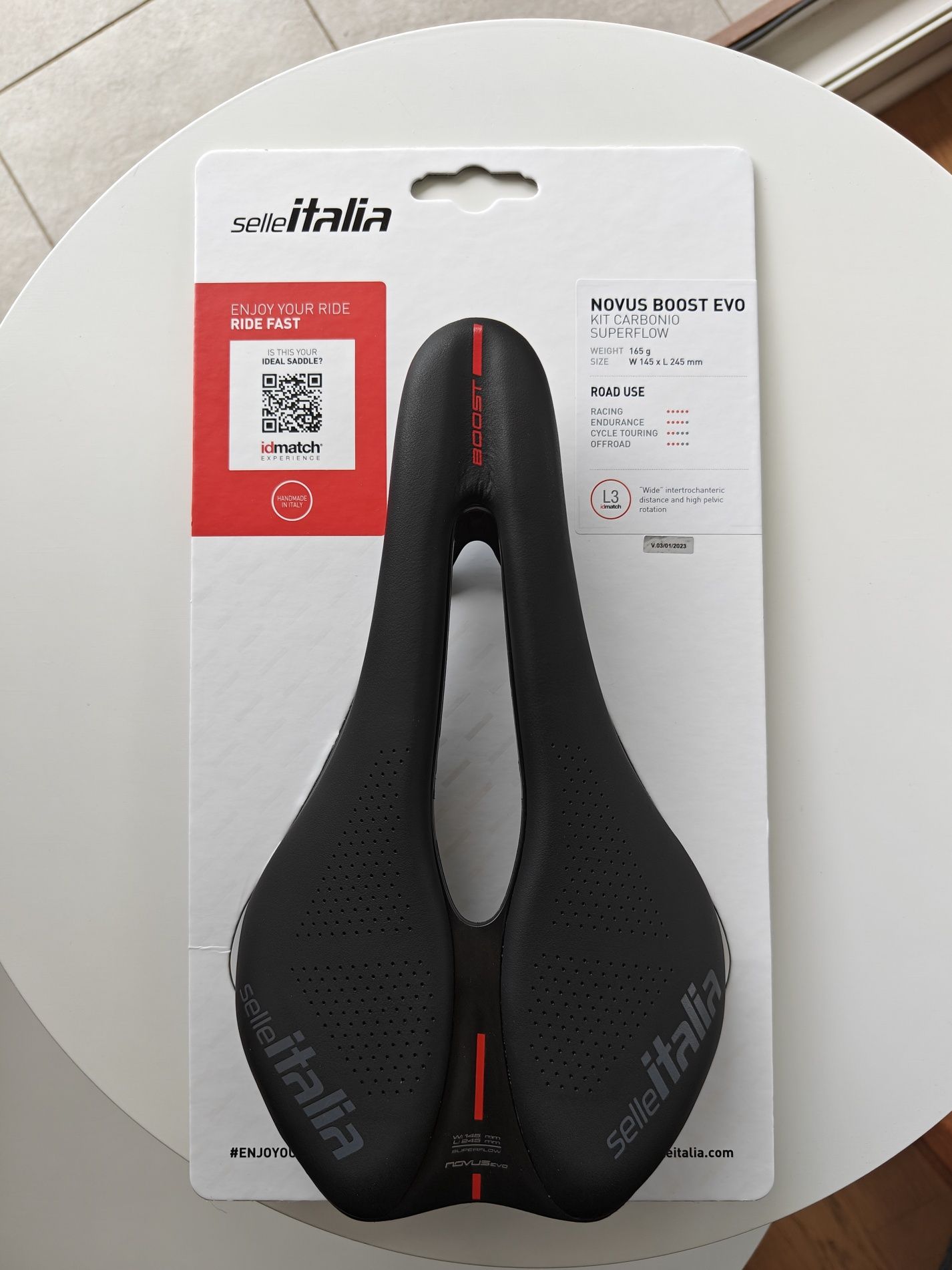 Siodełko Selle Italia Novus Evo Boost Kit Carbonio Superflow (145 mm)