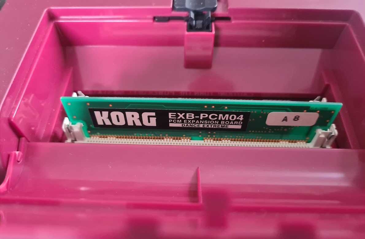 Korg Karma + rozszerzenie EXB-PCM04 Dance Extreme!