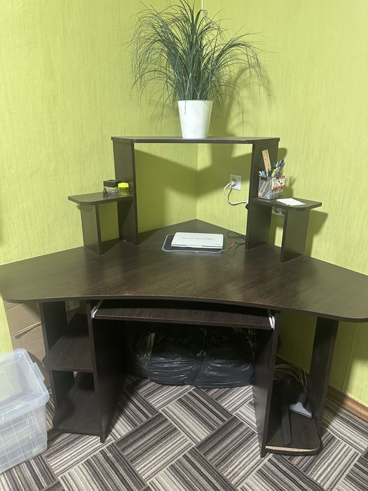 Продам компьюторный стол