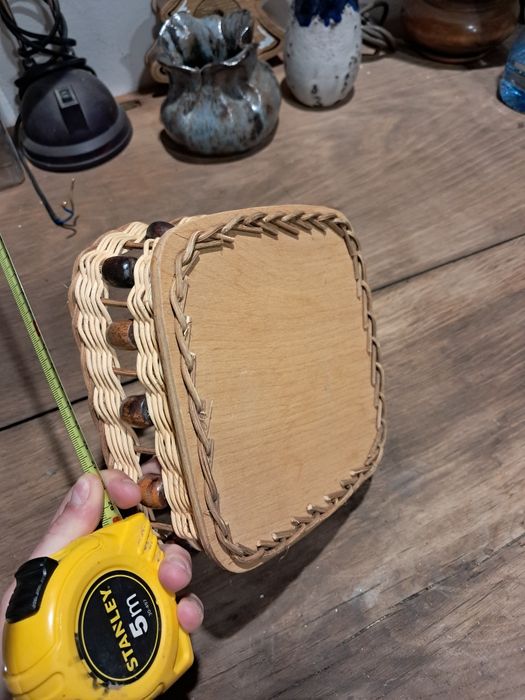 Ozdobny koszyk wiklinowy