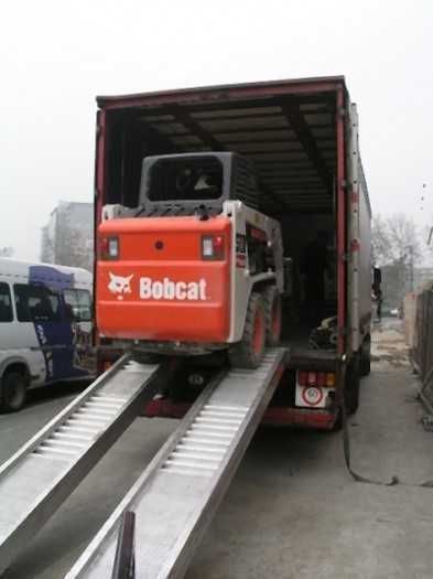 Usługa miniładowarką Bobcat s100. Łyżka + widły