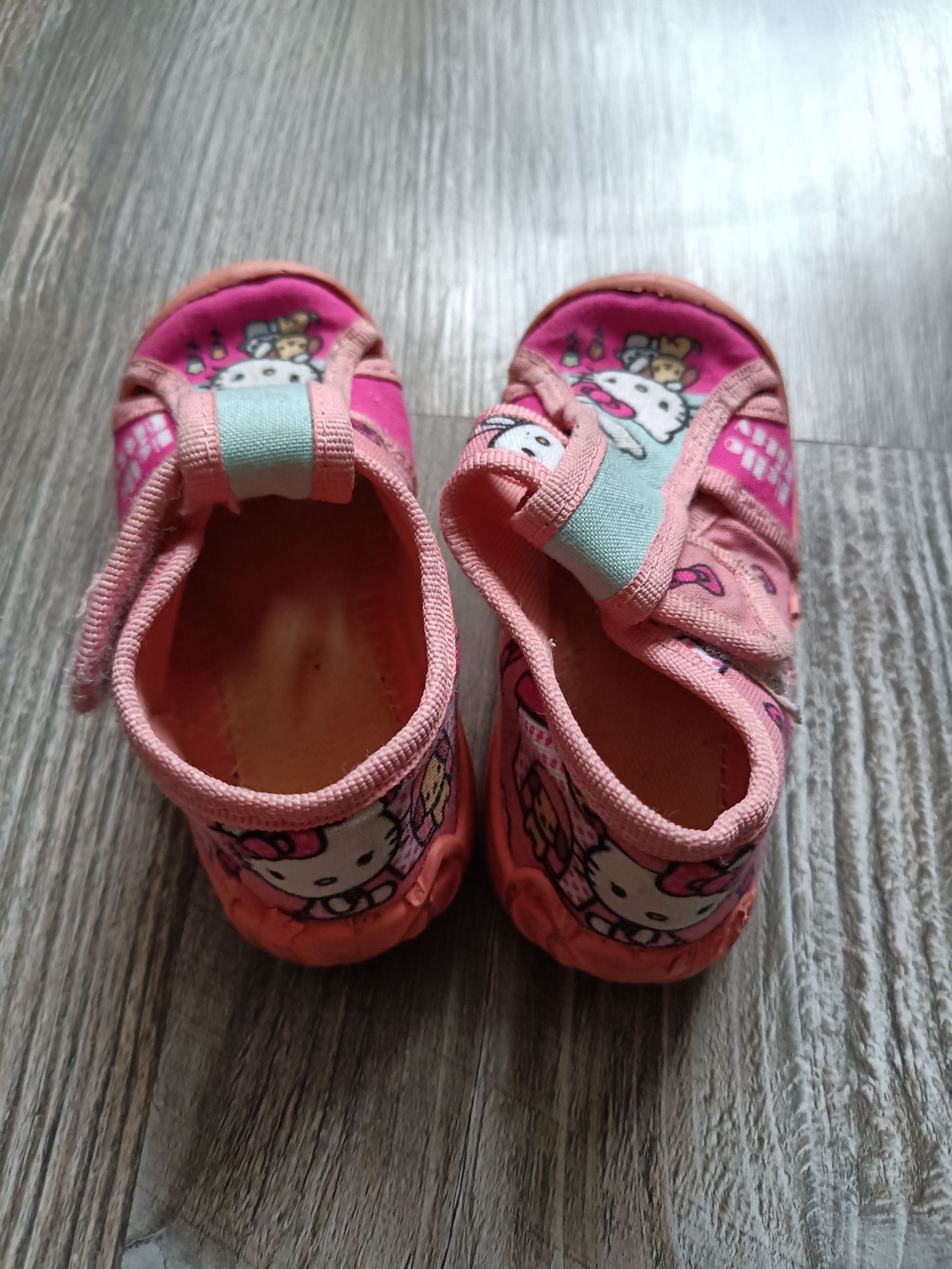 Buty dziecięce hello kitty rozmiar 22 sandał