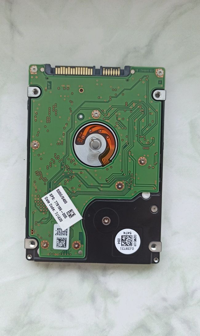 Жорсткий диск HGST 500 Gb (SHDD 2,5")