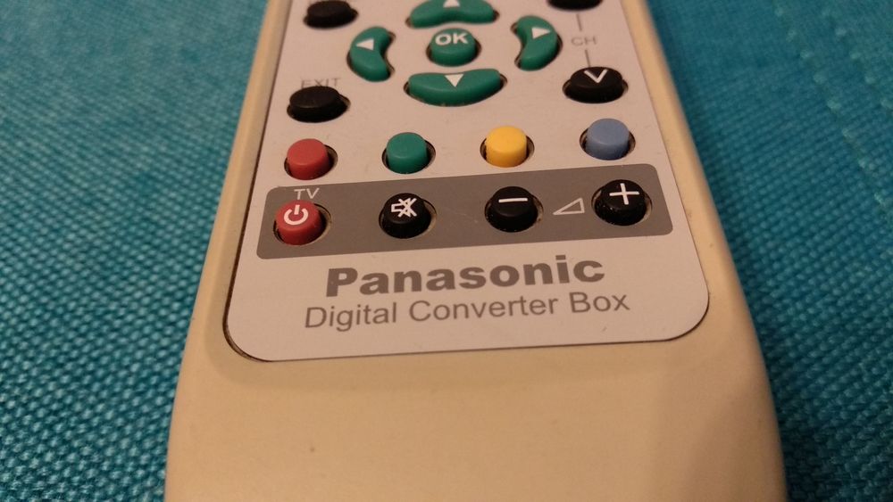 Пульт Panasonic UR64EC2337-5 для Digital Converter Box